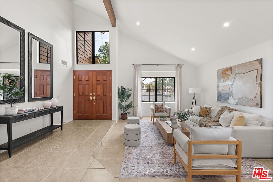 6514 S Copperwood Ave Inglewood, CA 90302 - Thumbnail 3