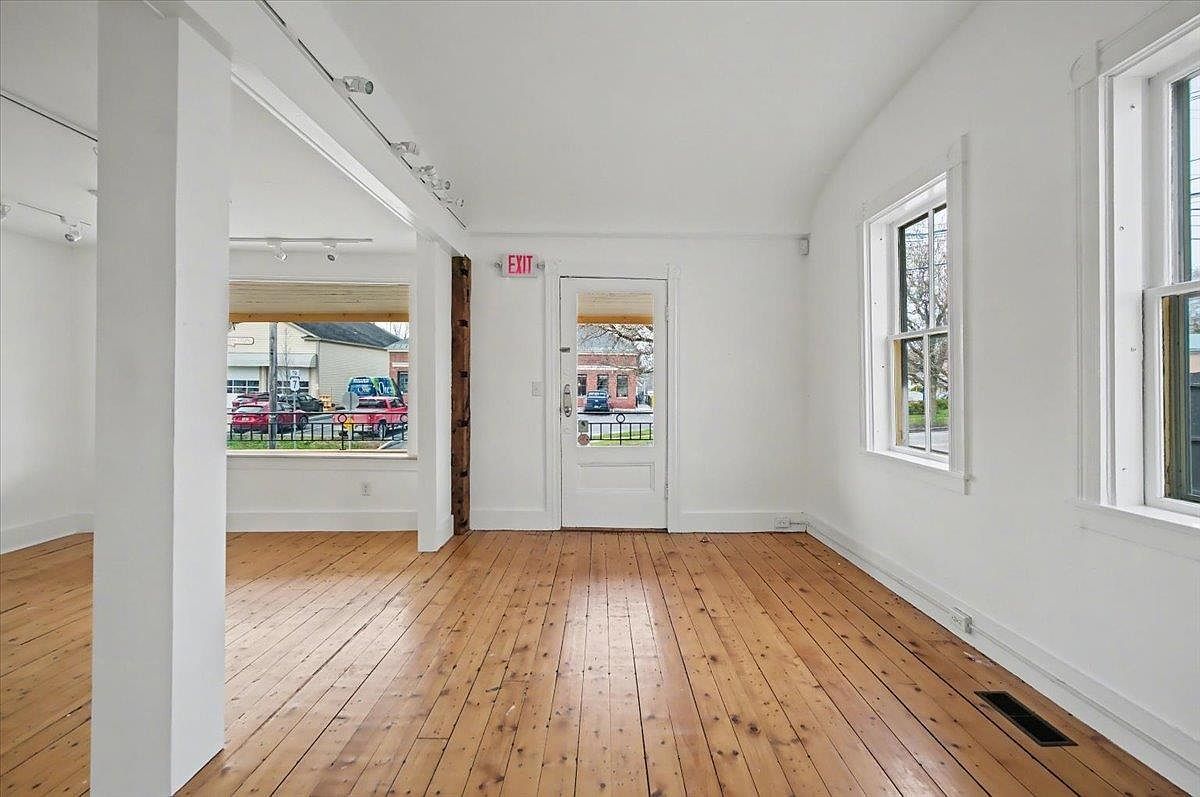 37 Green St Vergennes, VT 05491 - Thumbnail 3