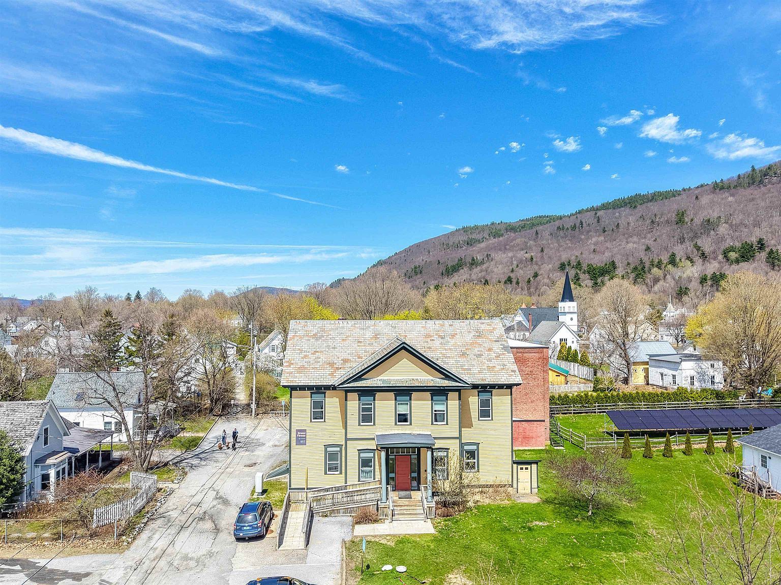 14 School St Bristol, VT 05443 - Thumbnail 3