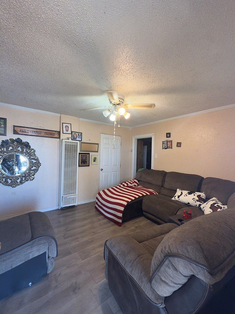 310 SE 3rd St Andrews, TX 79714 - Thumbnail 3