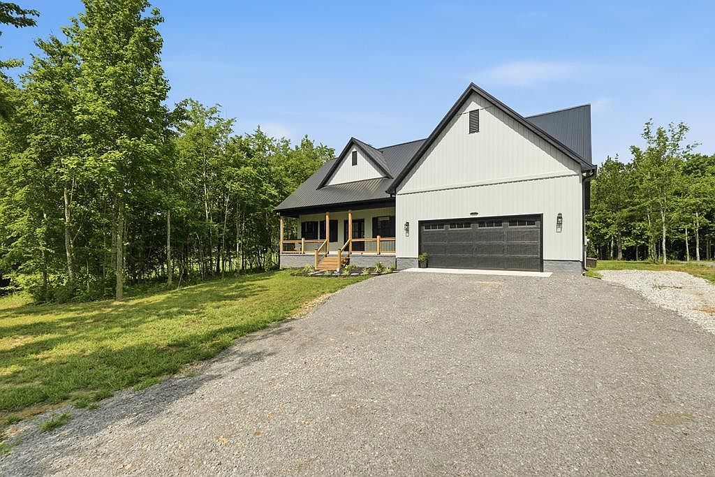 698 Dearman St Smithville, TN 37166 - Thumbnail 3