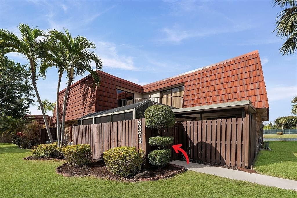 8373 Boca Rio Dr Boca Raton, FL 33433 - Thumbnail 3