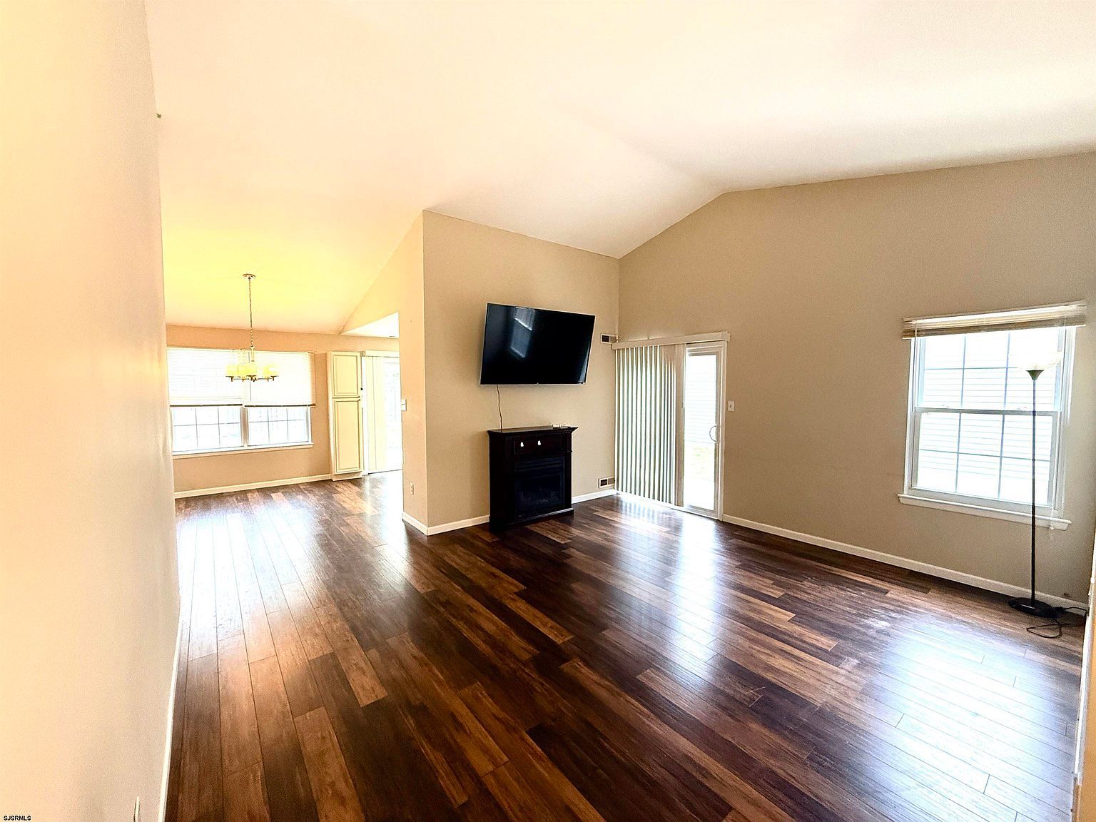 715 Eagle Point Ct Galloway, NJ 08205 - Thumbnail 3