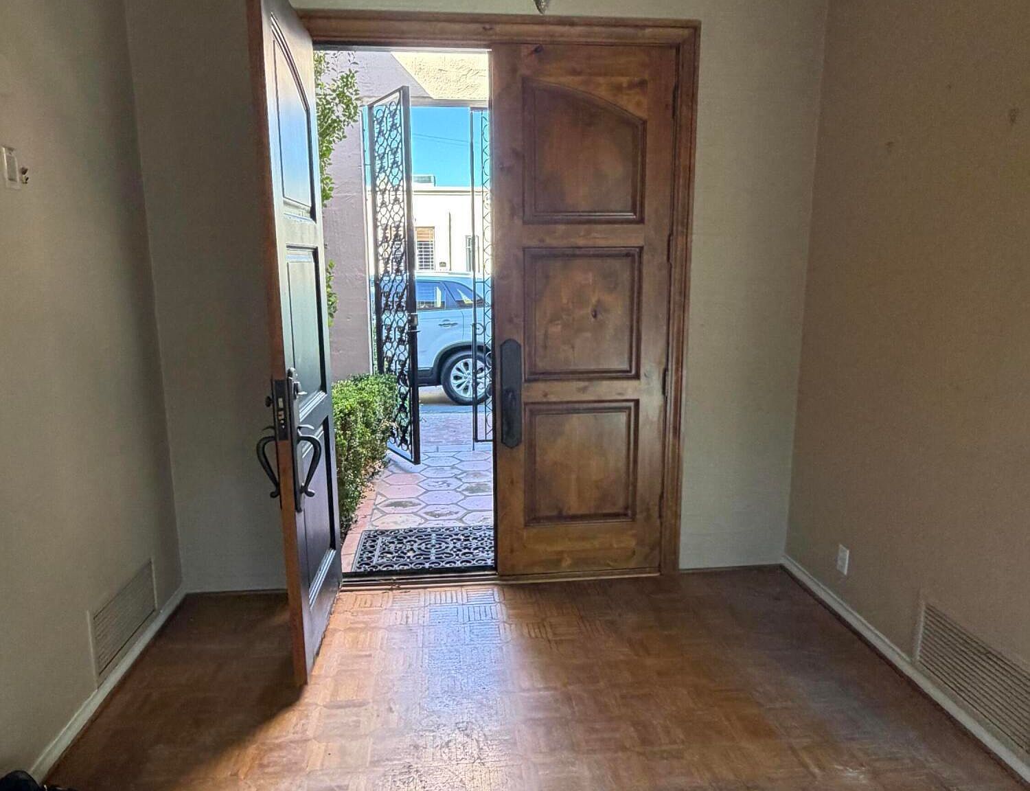 5658 N Scottsdale Rd Paradise Valley, AZ 85253 - Thumbnail 3