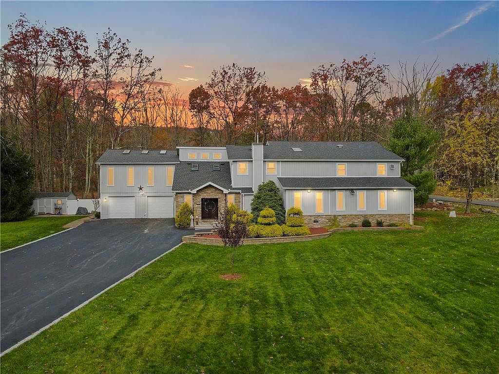 1555 Longleaf Dr Effort, PA 18330 - Thumbnail 3