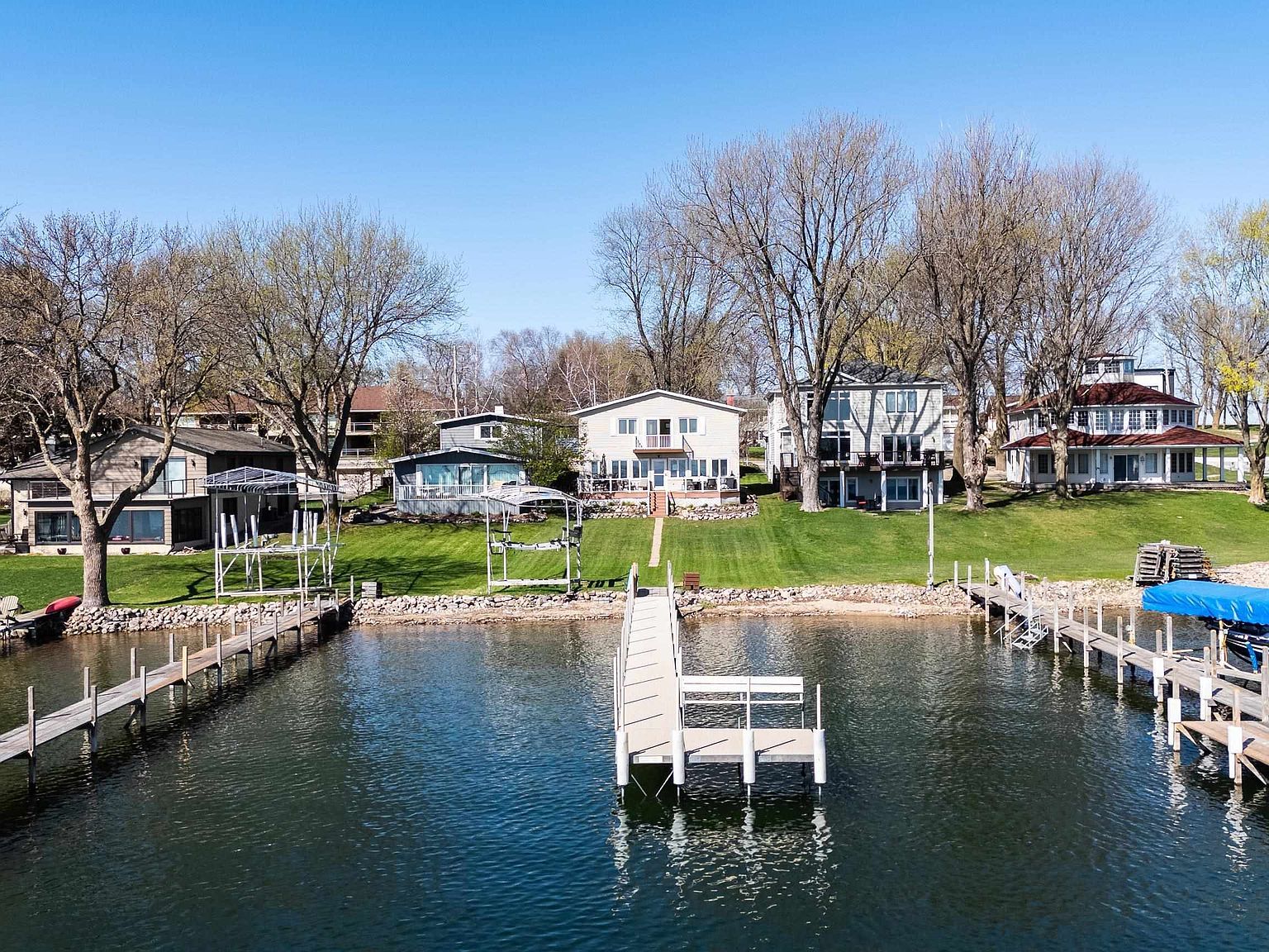 2818 Breezy Heights Dr Milford, IA 51351 - Thumbnail 3