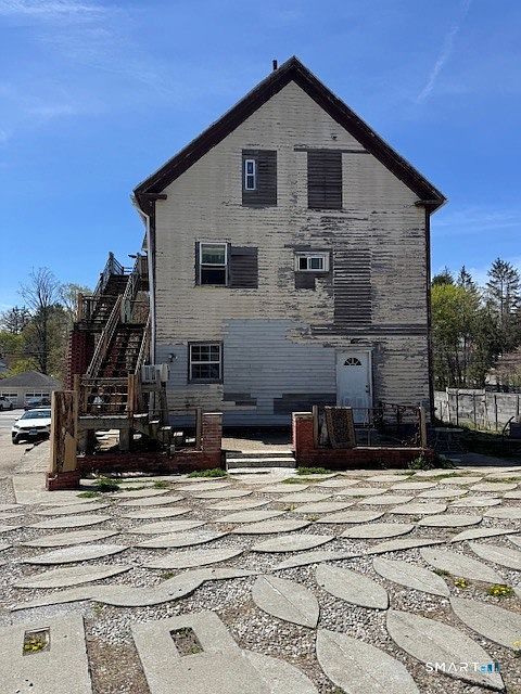 137-139 Woodstock Ave Putnam, CT 06260 - Thumbnail 3