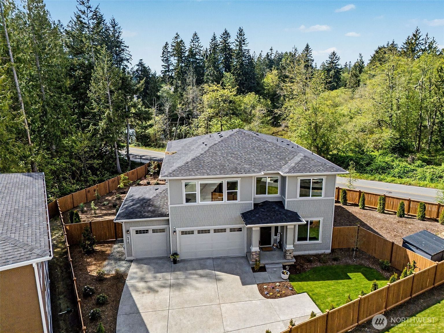 6410 213th Avenue Ct E Bonney Lake, WA 98391 - Thumbnail 3