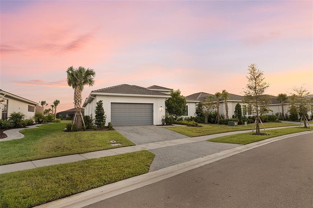 4711 Cedron Ct Sarasota, FL 34240 - Thumbnail 3