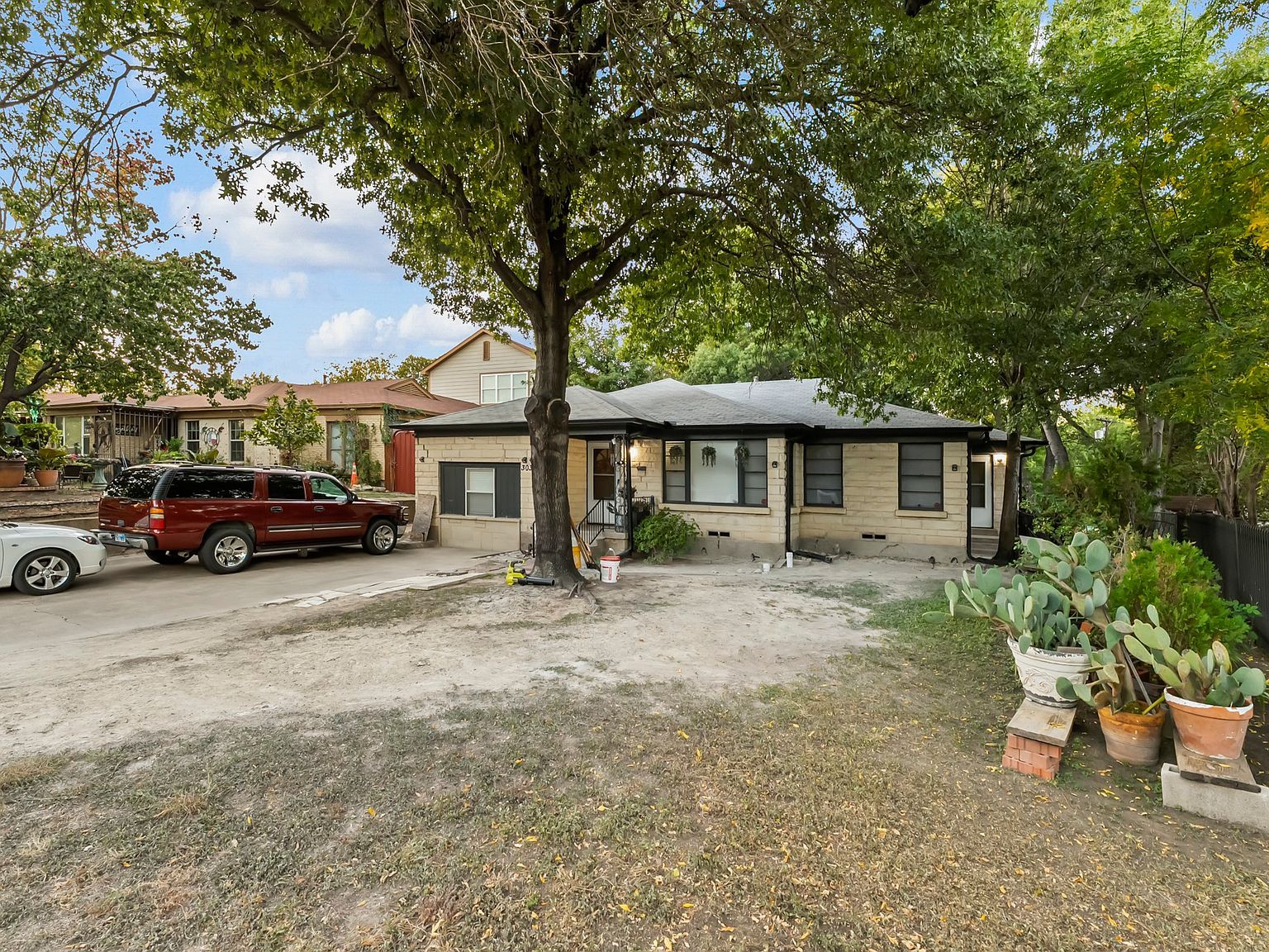 3035 Lasca St Dallas, TX 75227 - Thumbnail 3