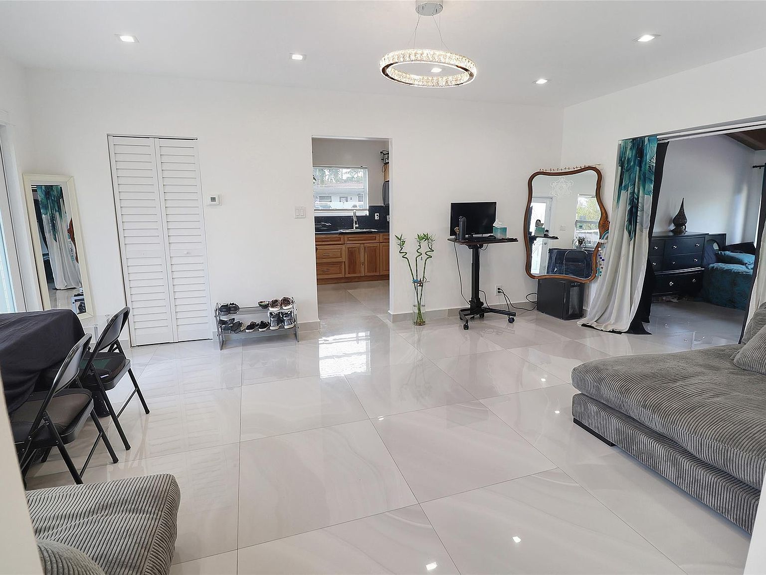 707 NE 15th St Fort Lauderdale, FL 33304 - Thumbnail 3