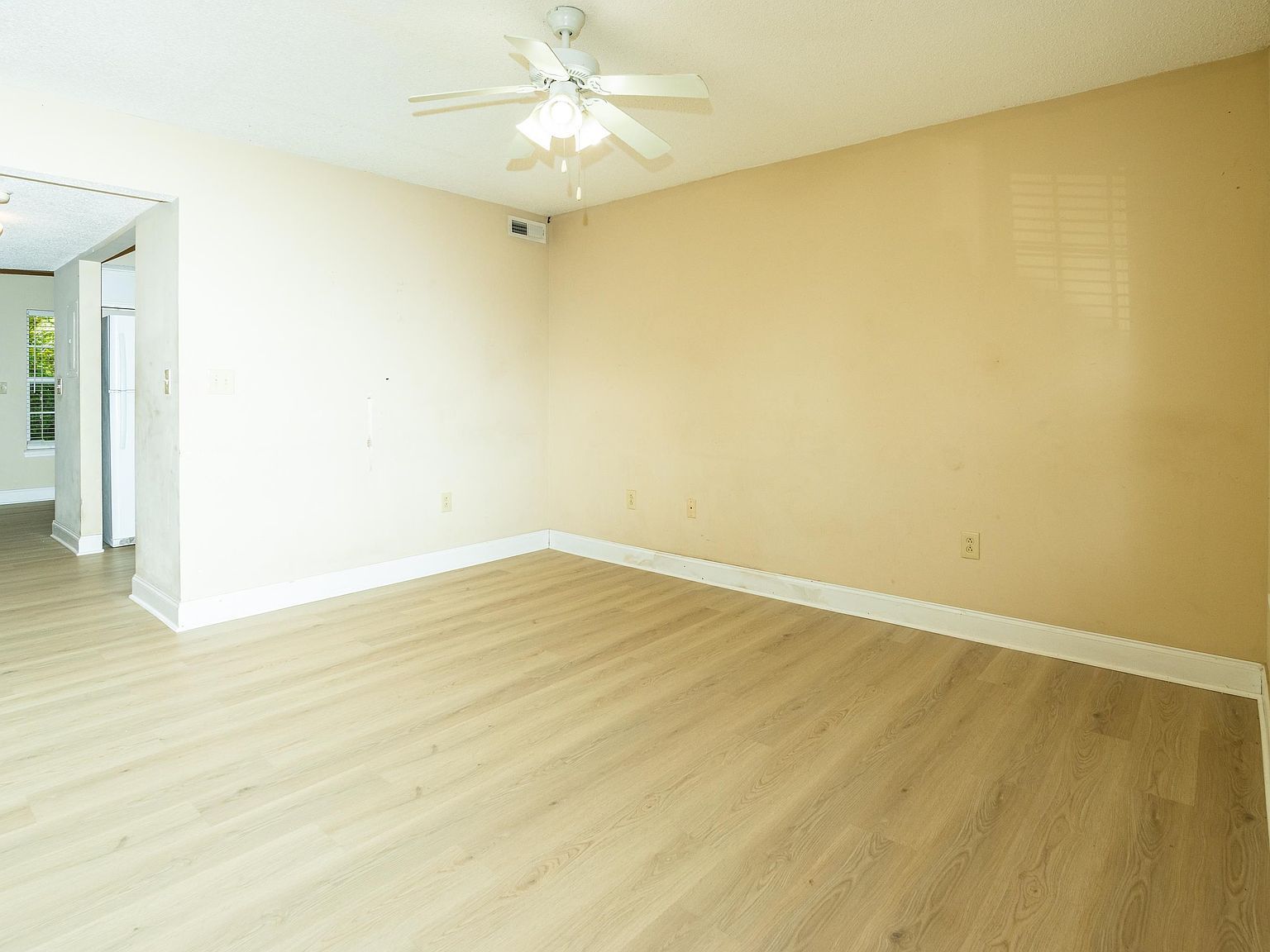 613 Bear Dr Greenville, SC 29605 - Thumbnail 3