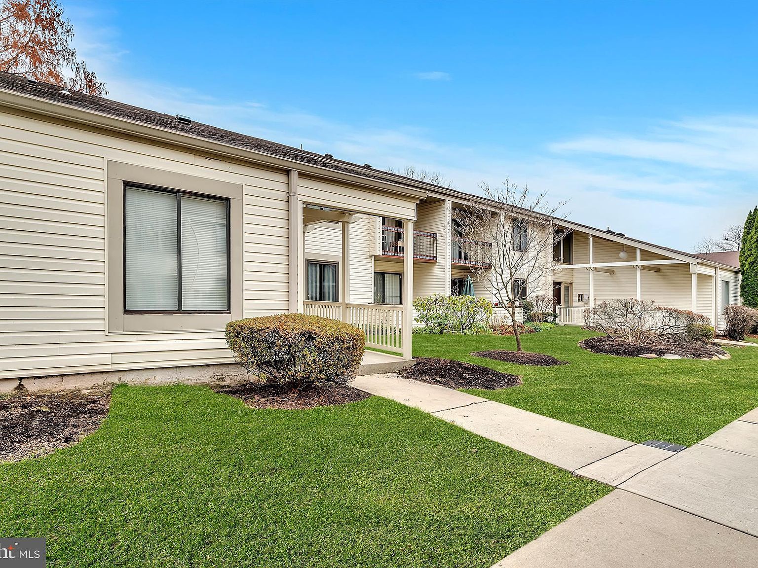 2 Avon Dr W #T-2 Hightstown, NJ 08520 - Thumbnail 3