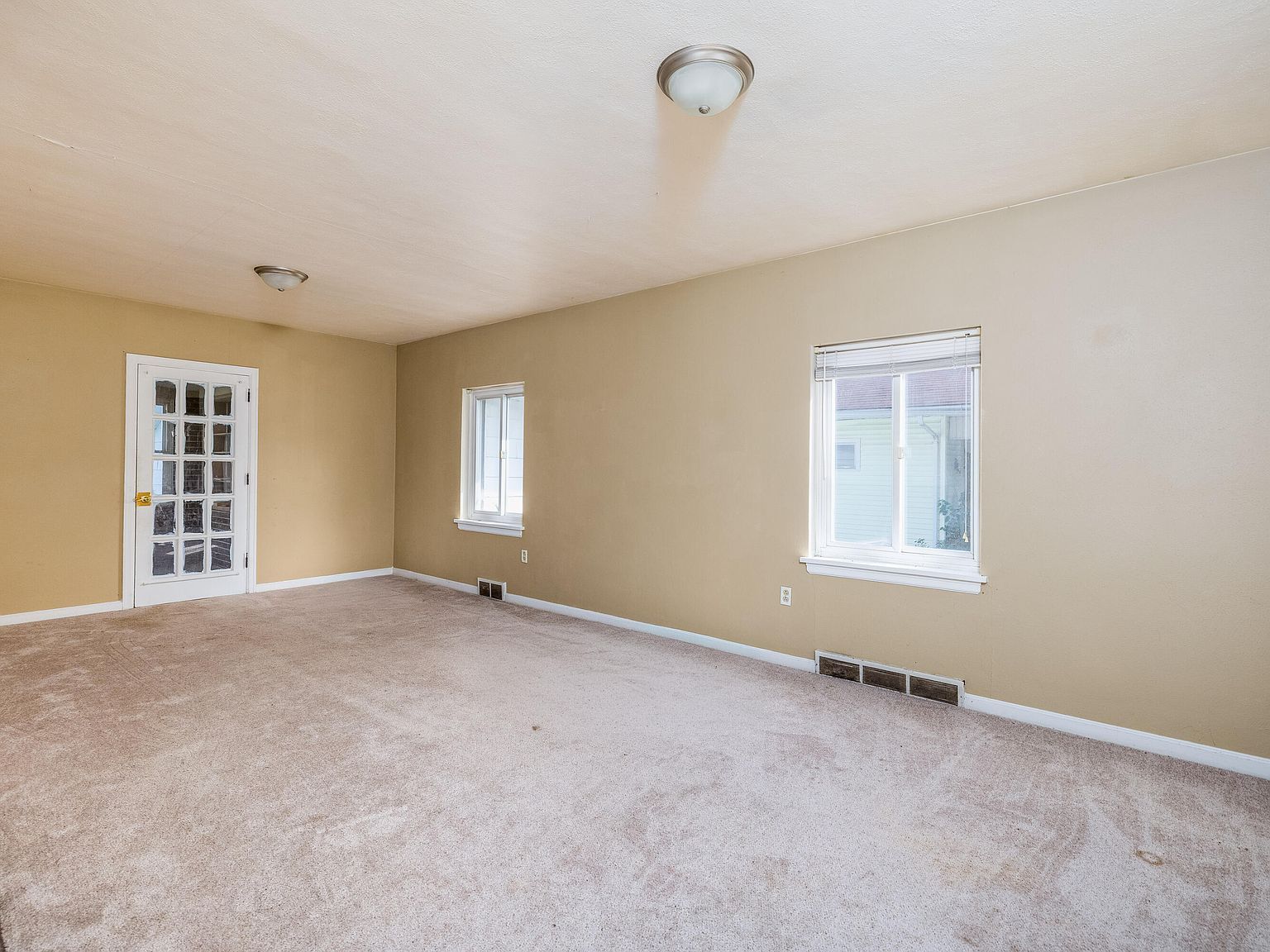 106 W Washington St Kentland, IN 47951 - Thumbnail 3