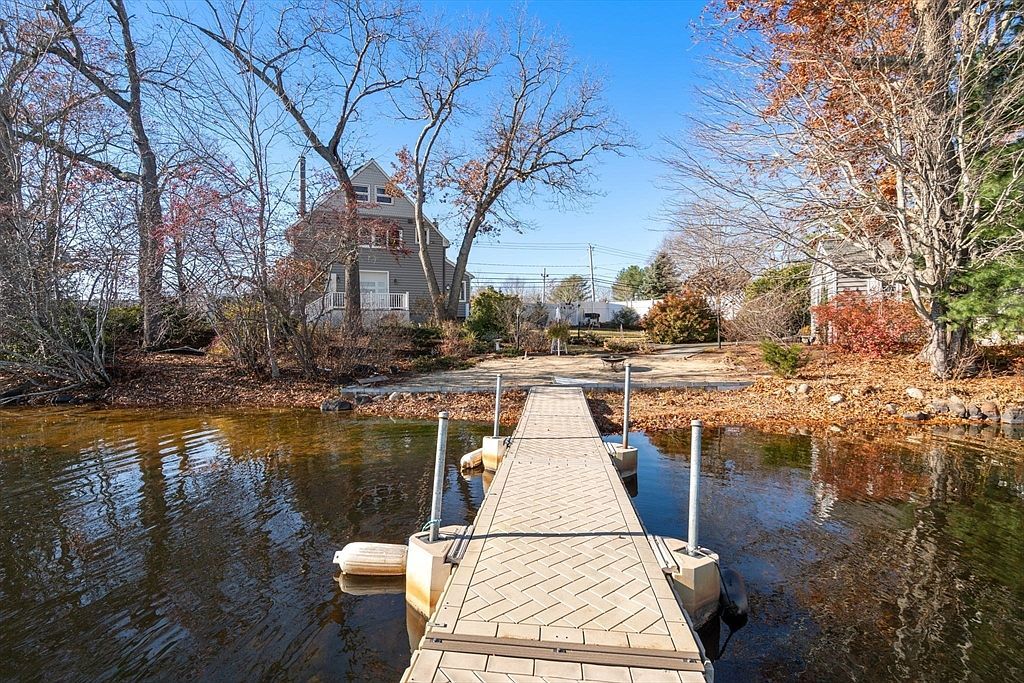 553 Monponsett St Halifax, MA 02338 - Thumbnail 3