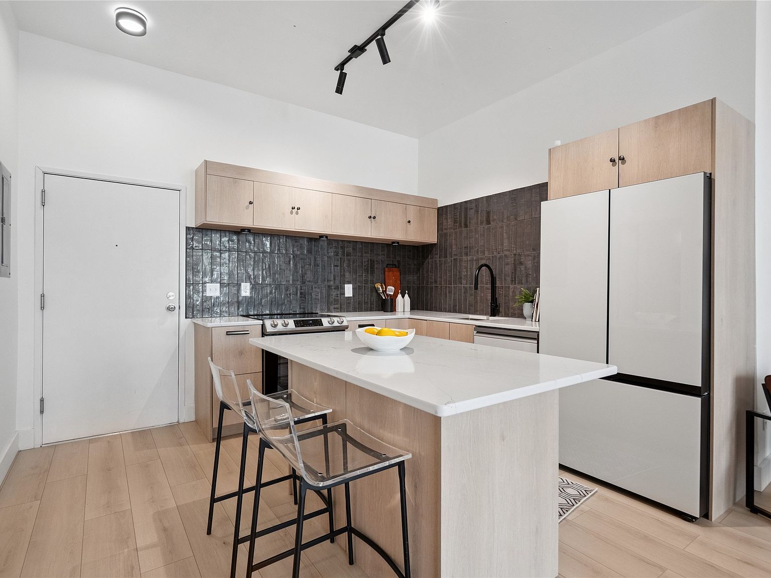 400 E Locust St Unit 213 Des Moines, IA 50309 - Thumbnail 3