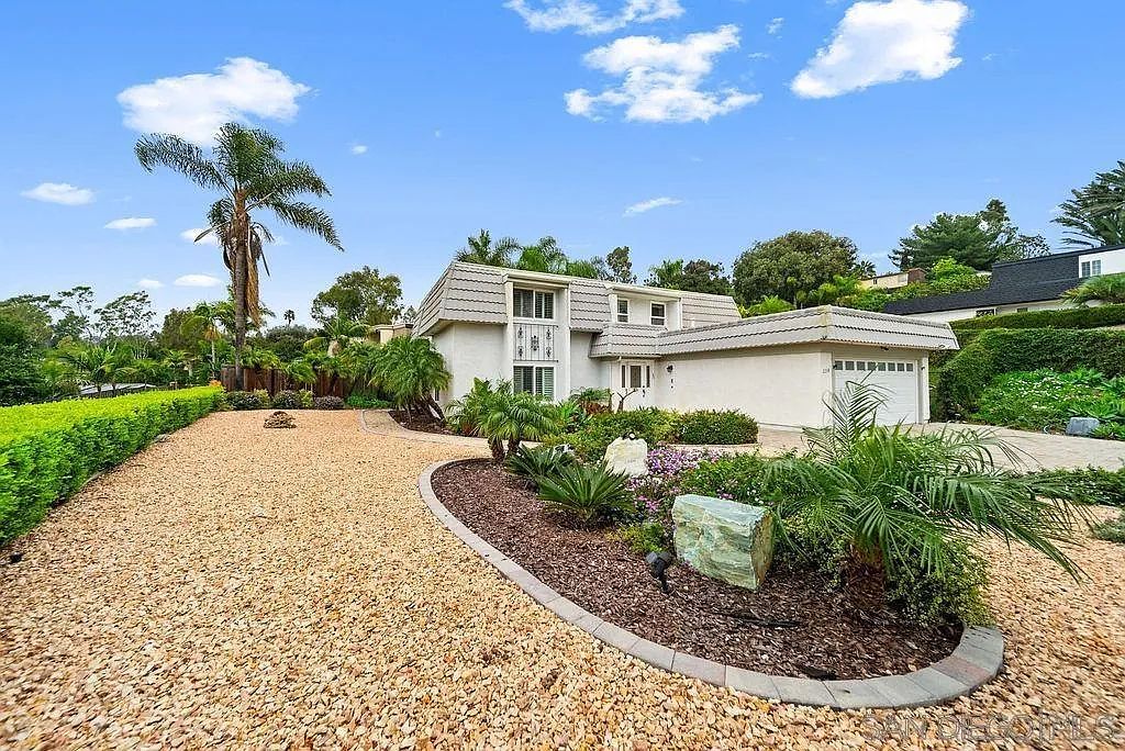 2210 Valley Rd Oceanside, CA 92056 - Thumbnail 3