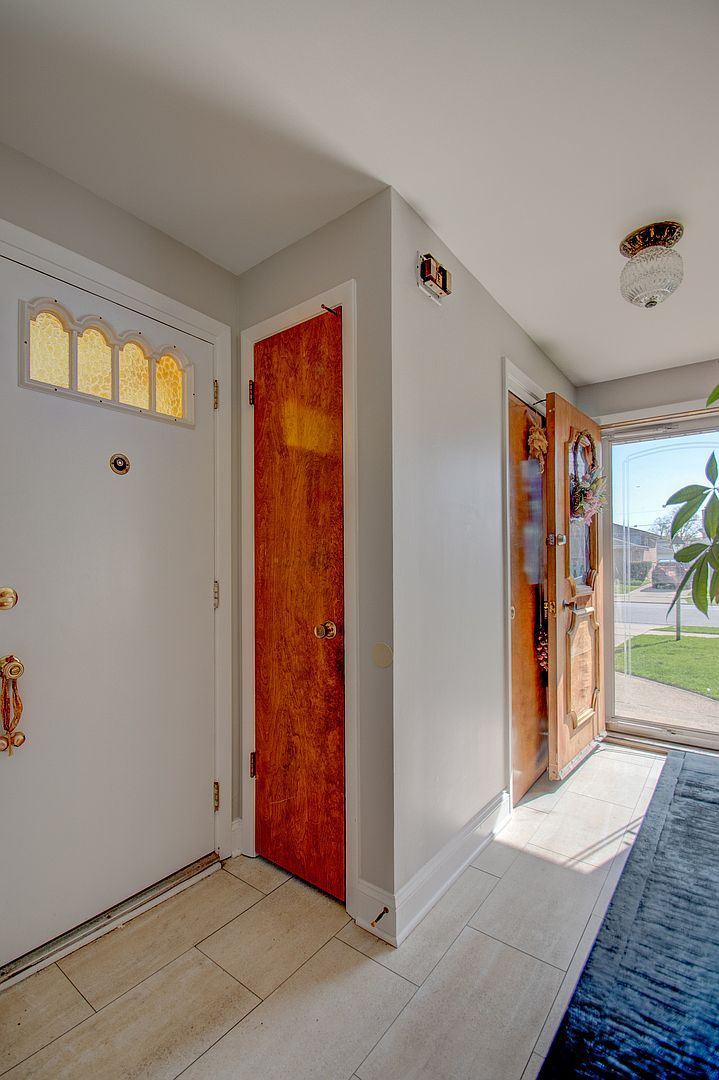 648 Saginaw Ave Calumet City, IL 60409 - Thumbnail 3