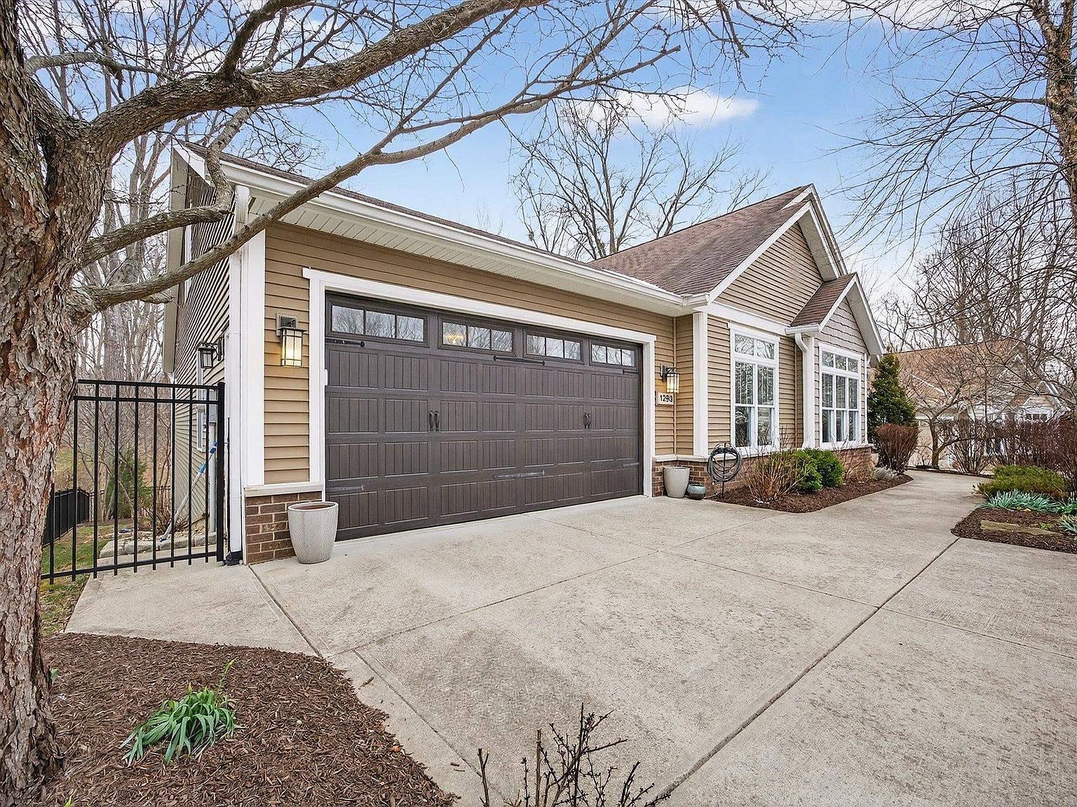 1293 S Barnes Dr Bloomington, IN 47401 - Thumbnail 3