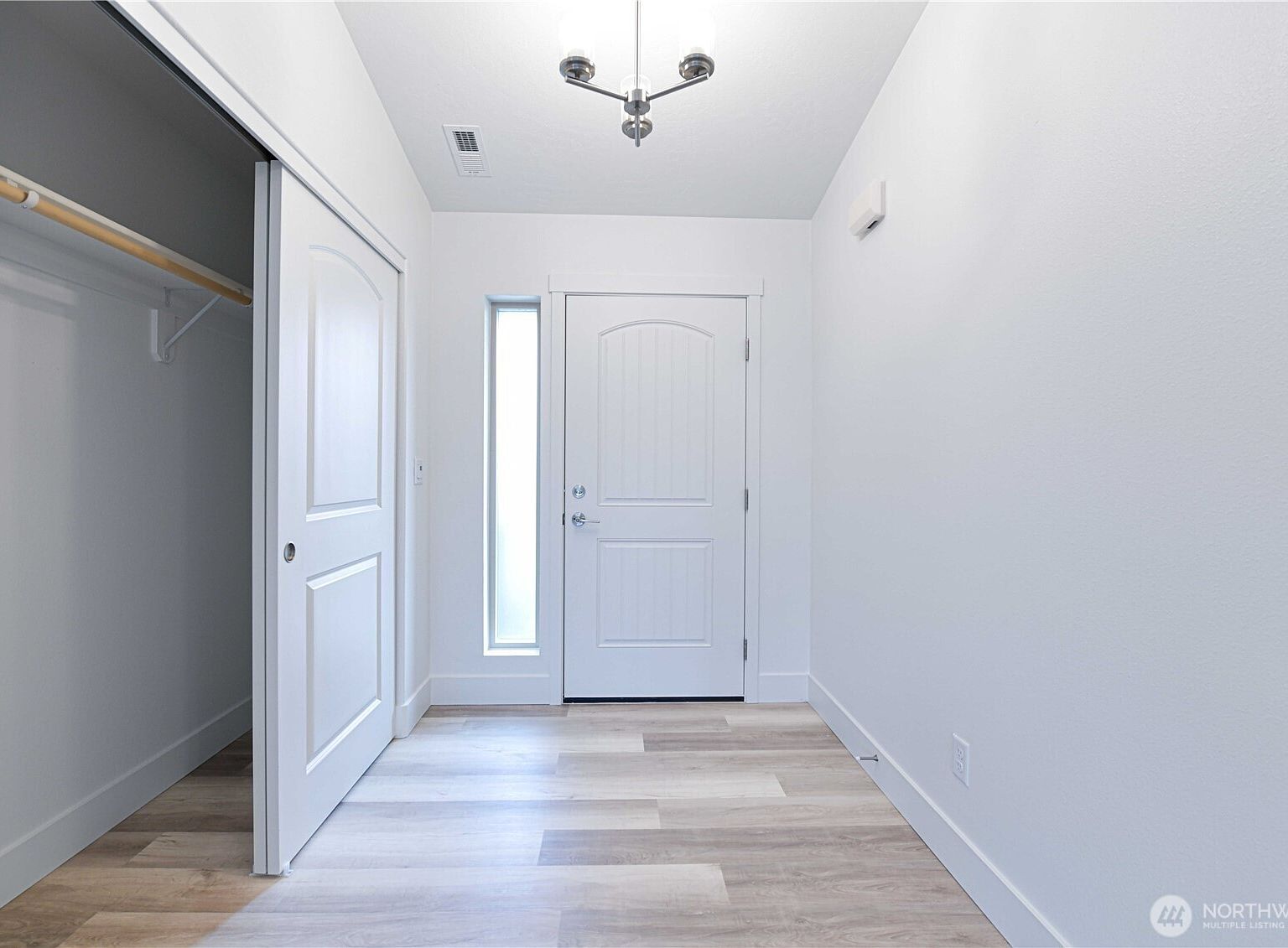 308 N Sandy Loop Moses Lake, WA 98837 - Thumbnail 3