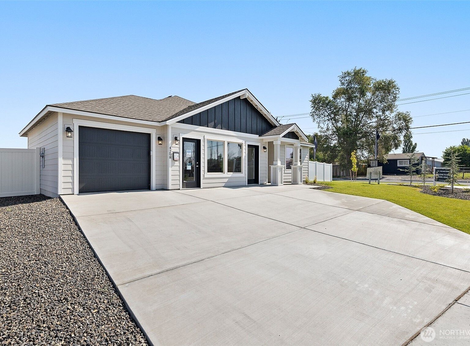 4208 W Sandy Ct Moses Lake, WA 98837 - Thumbnail 3