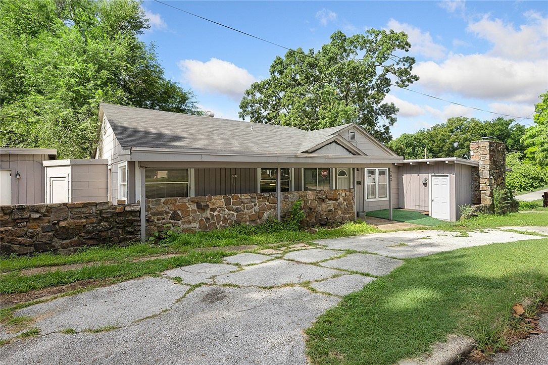 702 E Argyle St Harrison, AR 72601 - Thumbnail 3