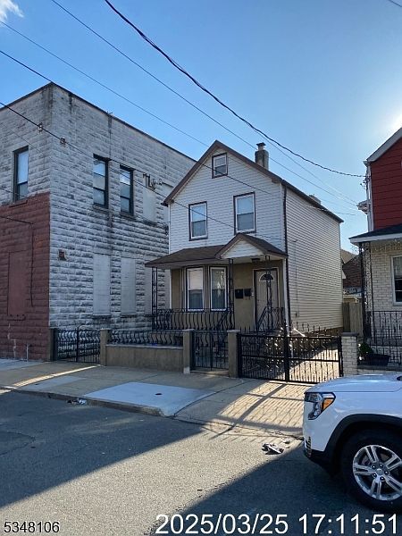 81 Waydell St Newark, NJ 07105 - Thumbnail 3