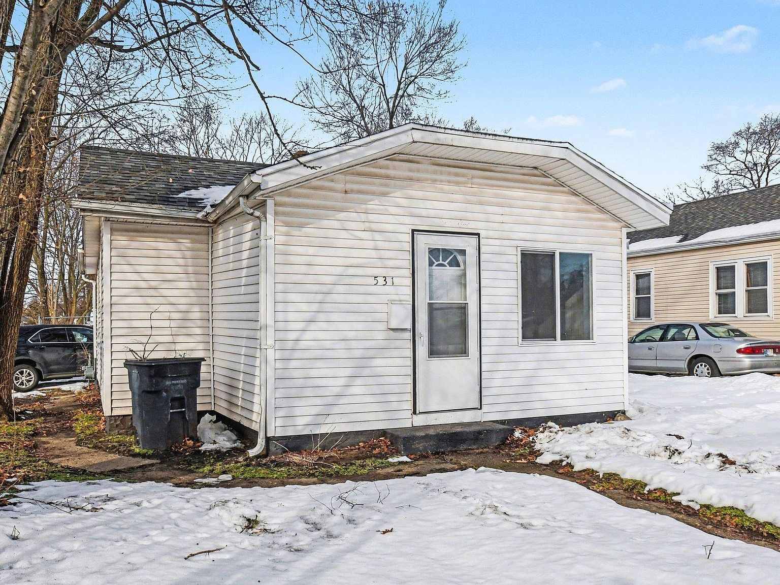 531 S Logan St South Bend, IN 46615 - Thumbnail 3