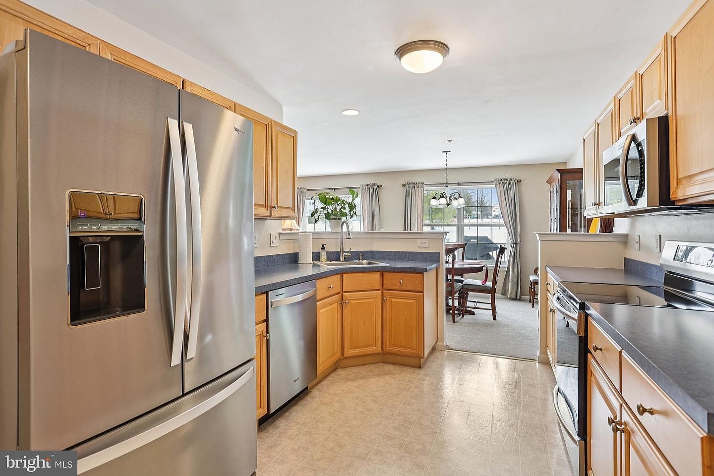 155 Hampshire Dr Sellersville, PA 18960 - Thumbnail 3