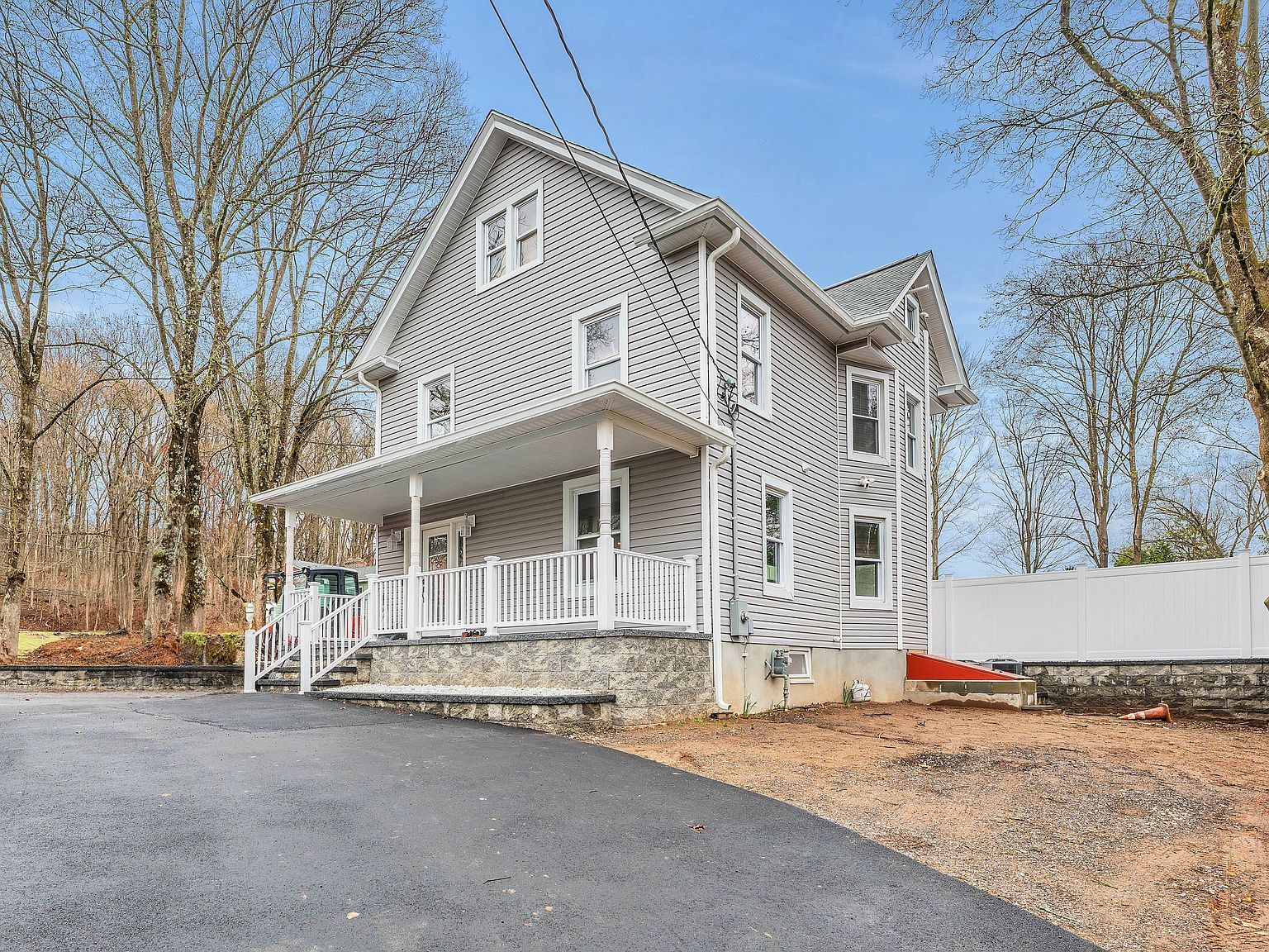 550 New Hanover Ave Meriden, CT 06451 - Thumbnail 3