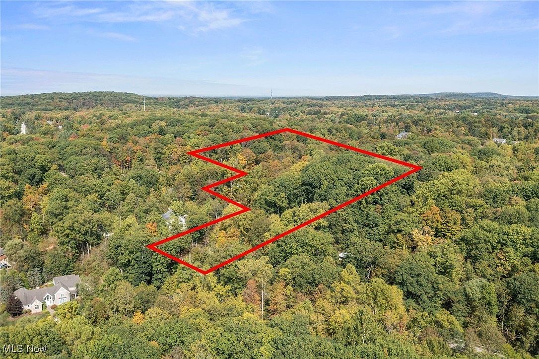 10899 Tibbetts Rd Willoughby, OH 44094 - Thumbnail 3