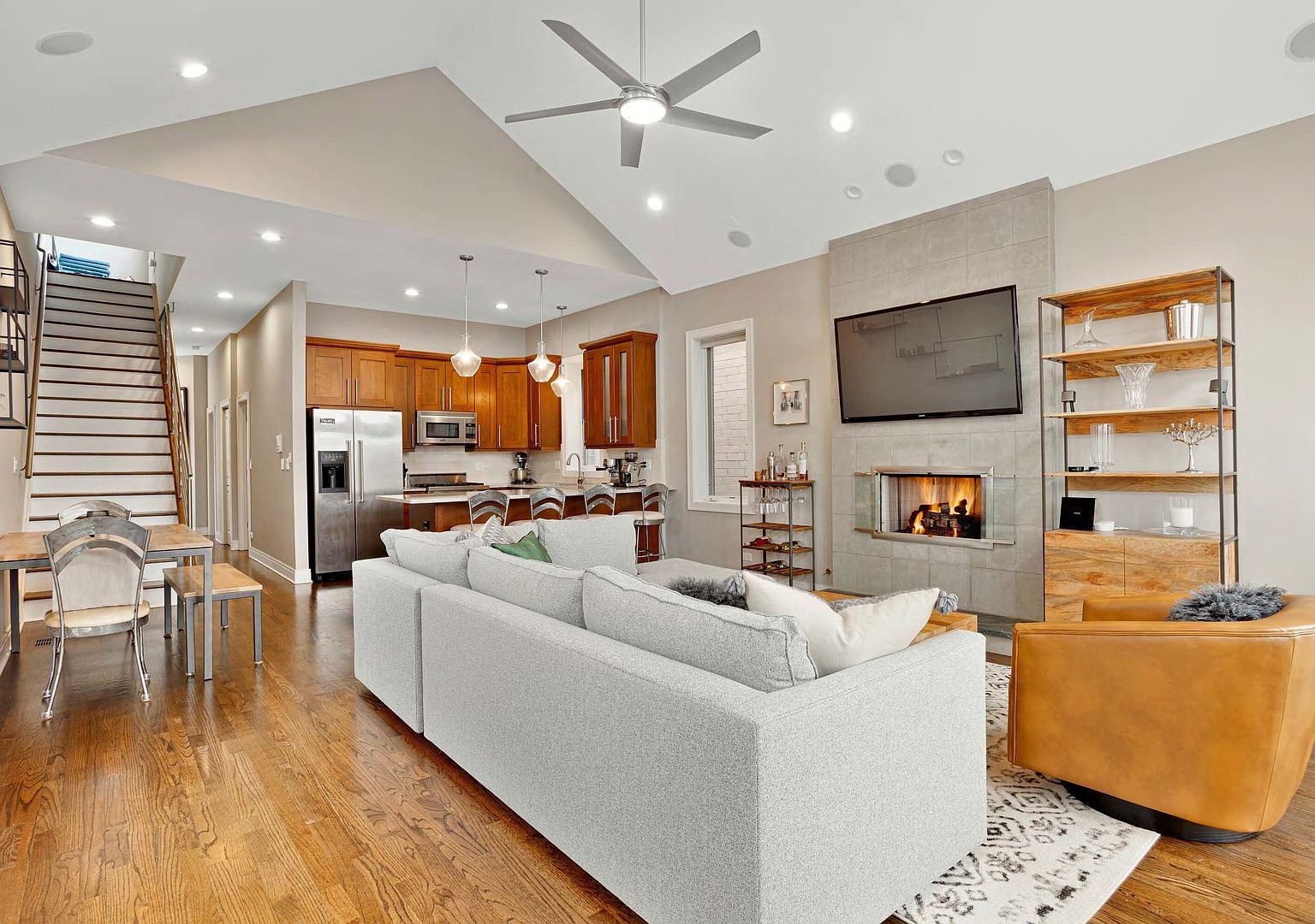 2657 N Racine Ave #3 Chicago, IL 60614 - Thumbnail 3