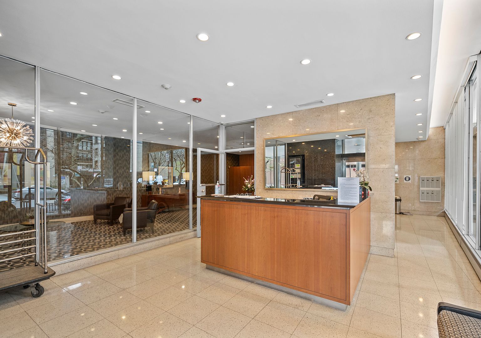 850 N Dewitt Pl APT 7E Chicago, IL 60611 - Thumbnail 3
