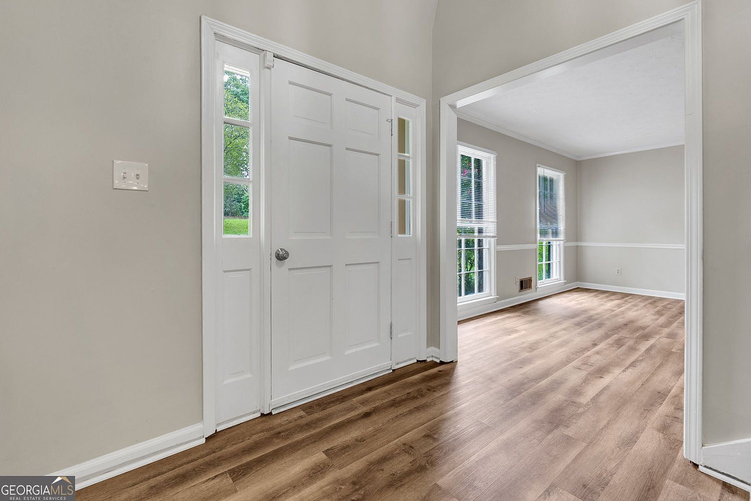 2067 Crescent Dr Snellville, GA 30078 - Thumbnail 3