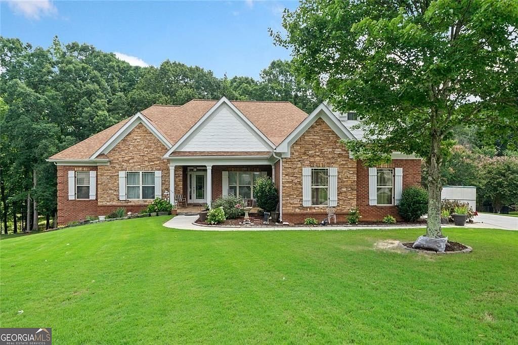 2200 Spruce Lake Dr Dacula, GA 30019 - Thumbnail 3