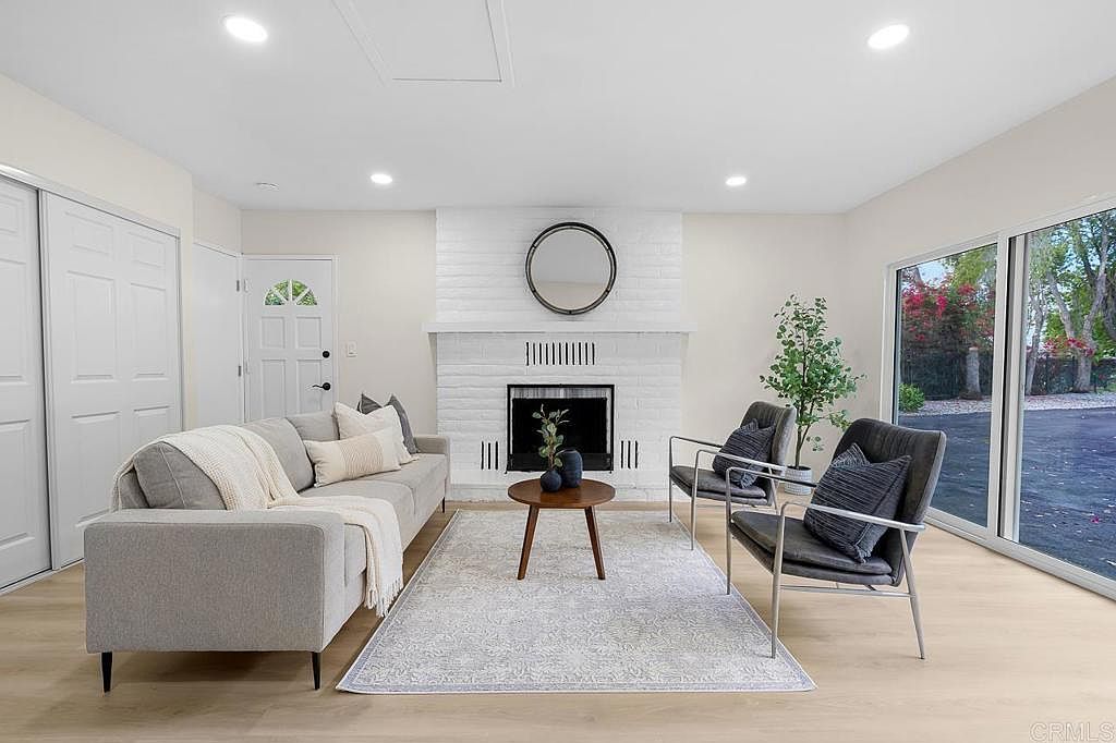 1603 Towell Ln Escondido, CA 92029 - Thumbnail 3