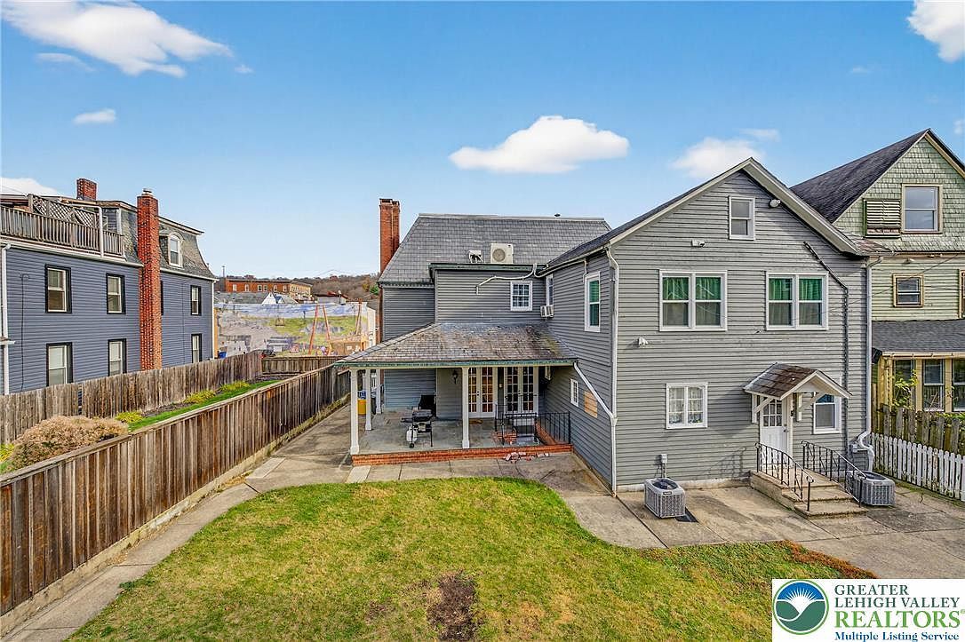 22 S 1st St Bangor, PA 18013 - Thumbnail 3