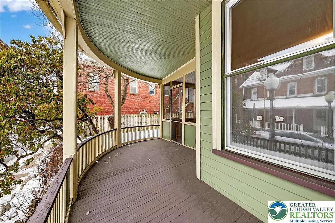 28 S 1st St Bangor, PA 18013 - Thumbnail 3