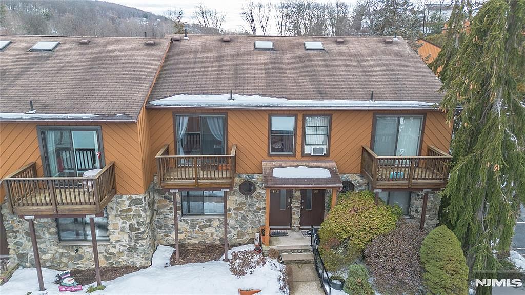 16 Brookside Hts #16G Wanaque, NJ 07465 - Thumbnail 3