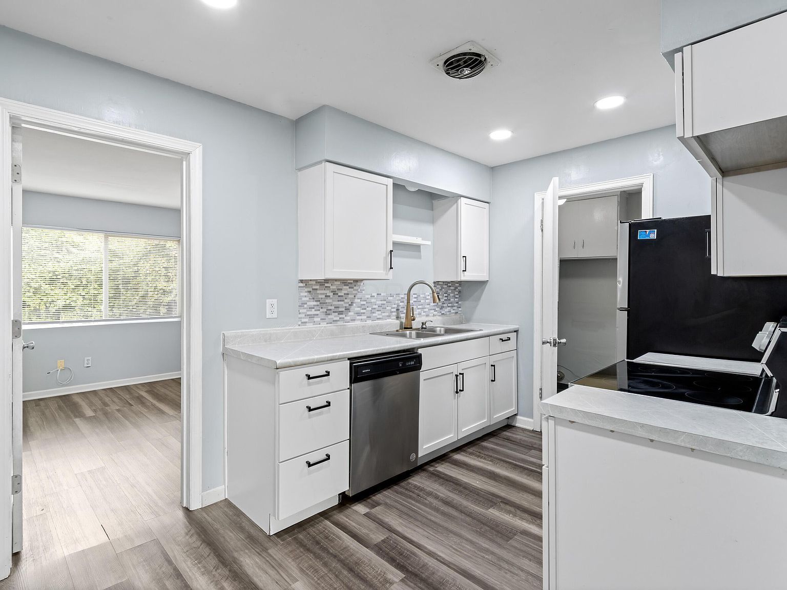 73 N Everett Ave Columbus, OH 43213 - Thumbnail 3