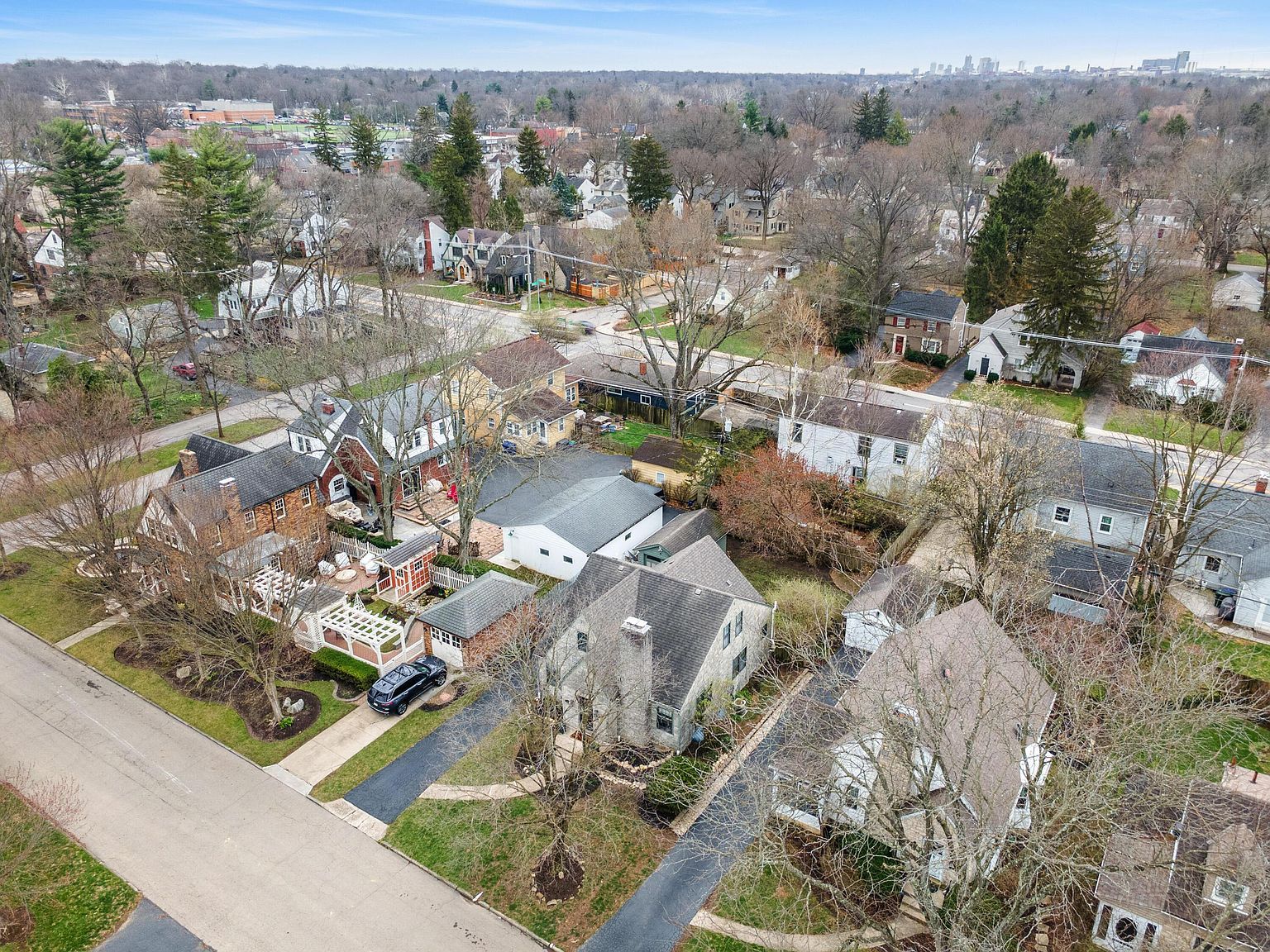 109 W Schreyer Pl Columbus, OH 43214 - Thumbnail 3