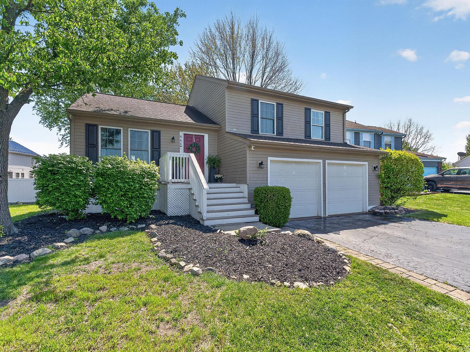 988 Bright Star Ct Columbus, OH 43228 - Thumbnail 3