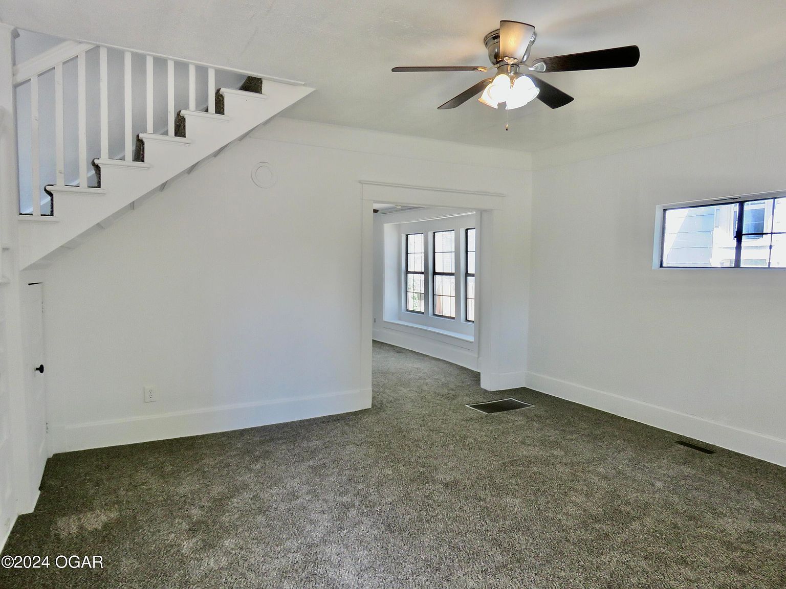 811 W 6th St Joplin, MO 64801 - Thumbnail 3