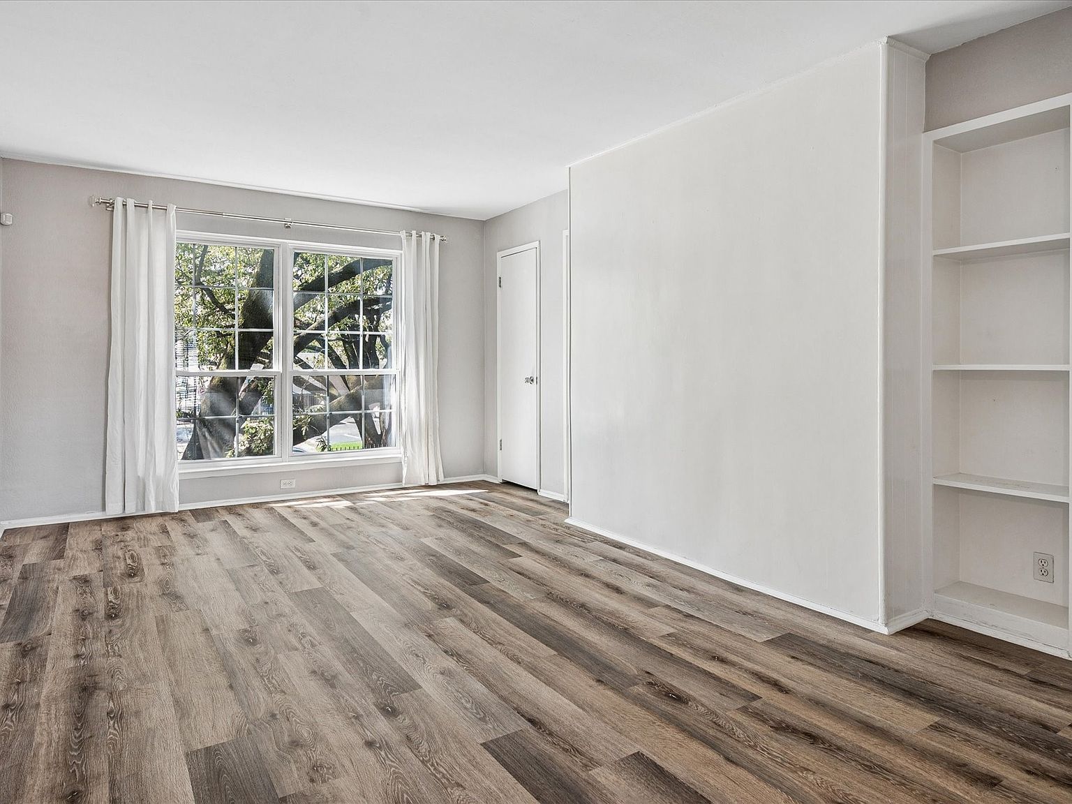 5226 Fleetwood Oaks Ave APT 214 Dallas, TX 75235 - Thumbnail 3