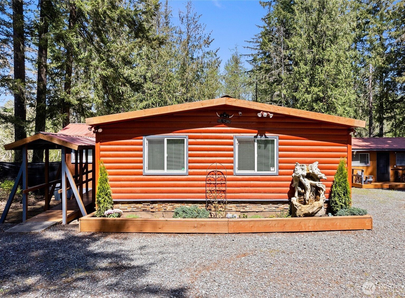 271 Skate Creek Rd Tacoma, WA 98304 - Thumbnail 3
