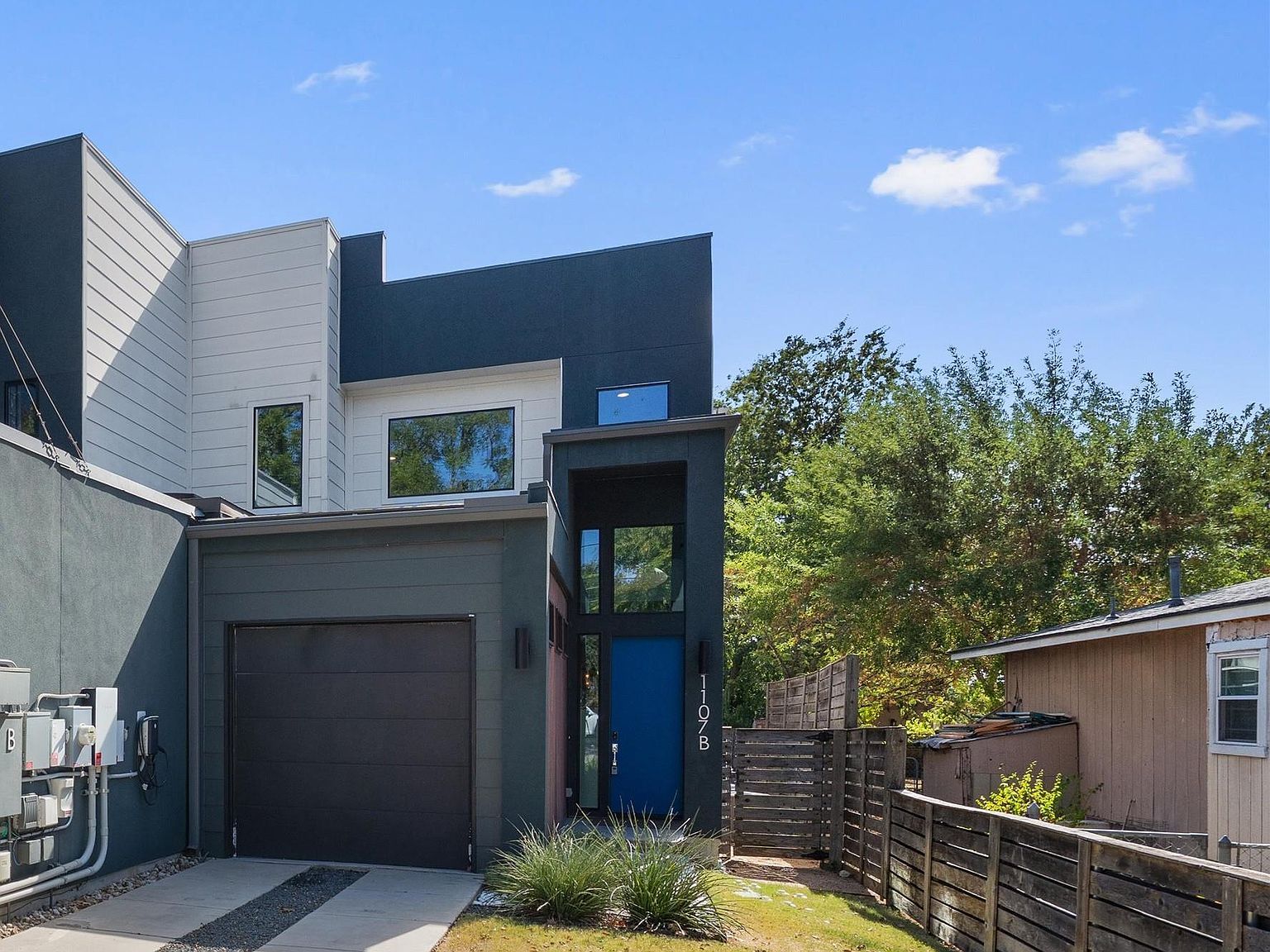 1107 Taulbee Ln APT B Austin, TX 78757 - Thumbnail 3