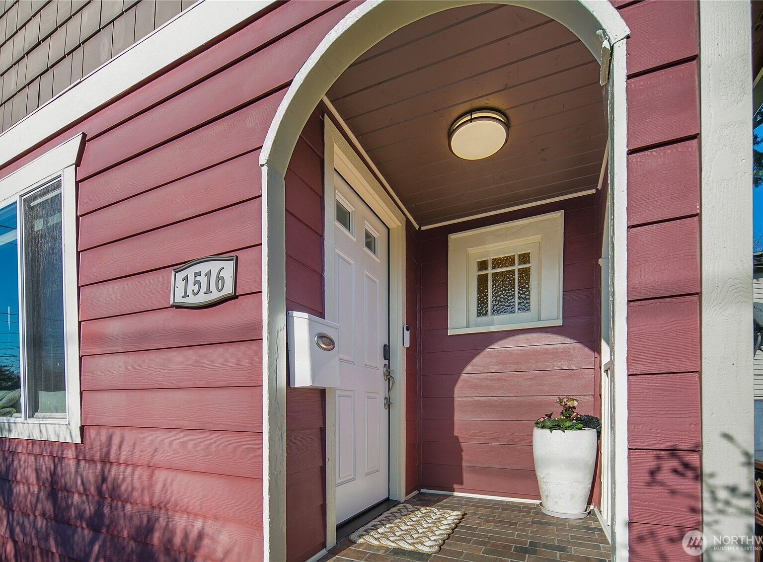 1516 S Bennett St Seattle, WA 98108 - Thumbnail 3
