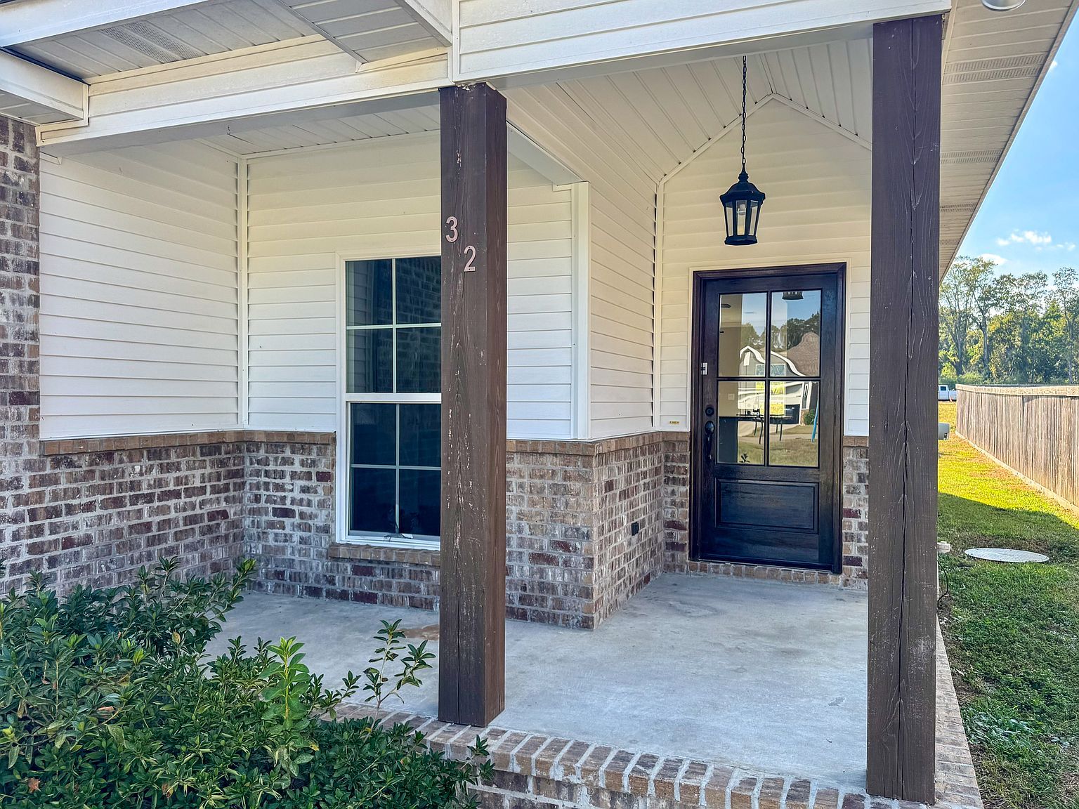 32 S Barnes Field Dr Hattiesburg, MS 39402 - Thumbnail 3