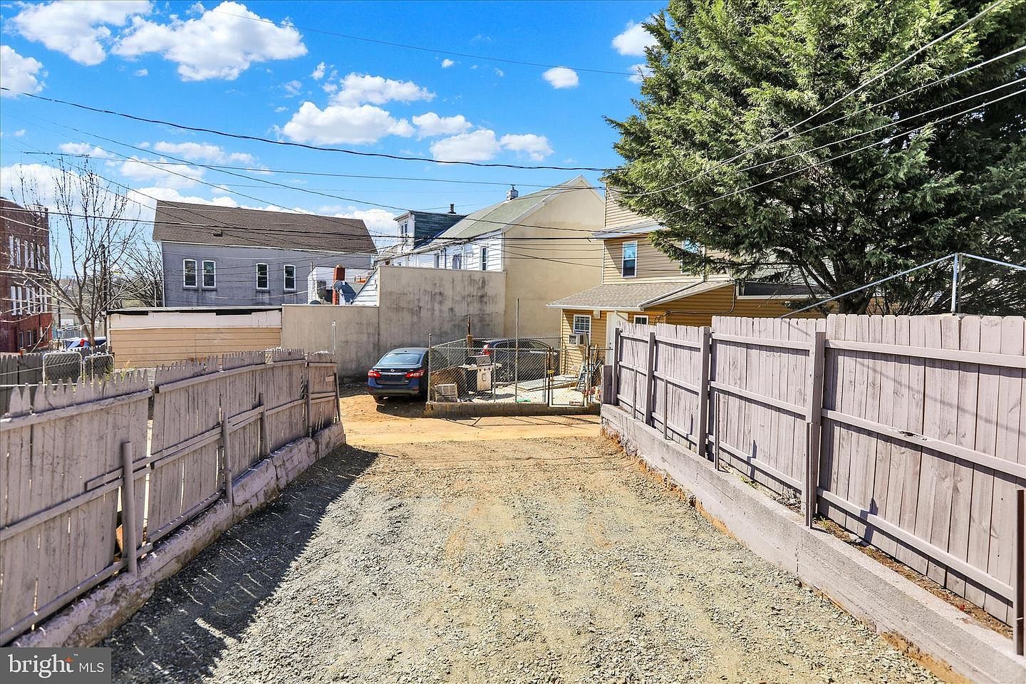 218 N Front St Reading, PA 19601 - Thumbnail 3