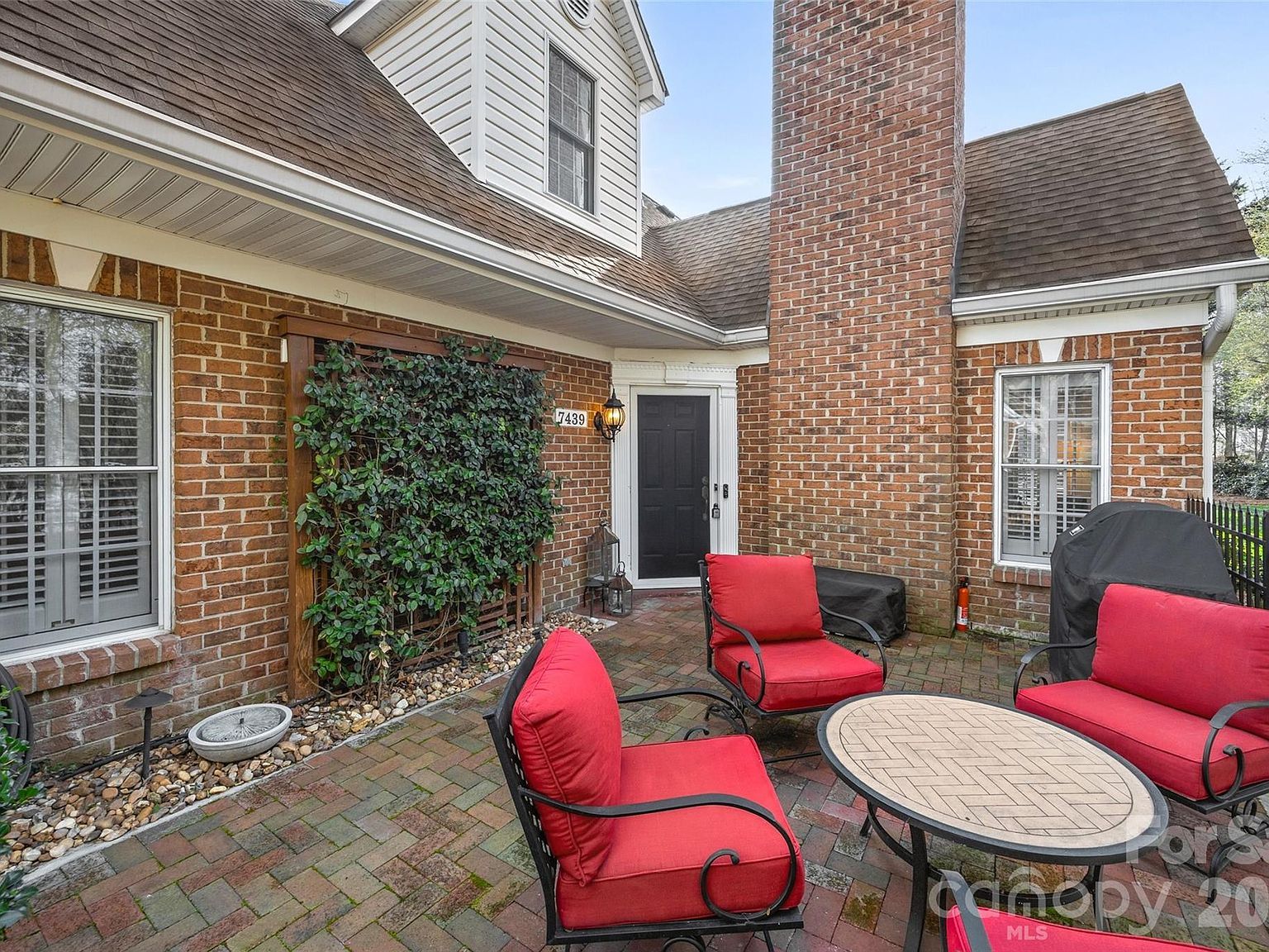 7439 Hurstbourne Green Dr Charlotte, NC 28277 - Thumbnail 3